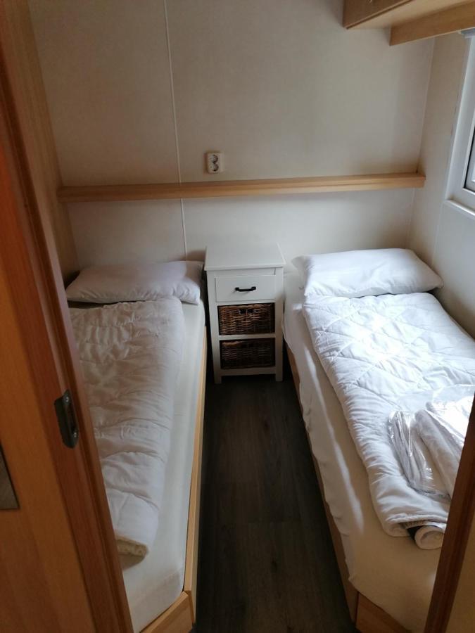 Chalet 4-6 Personen Epe F15 Van Alle Gemakken Voorzien Max Aantal Volwassen Personen Bedraagt 4 Exterior foto